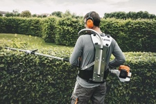 Кусторез садовый штанговый бензиновый STIHL HL 94 C-E (42432000024)