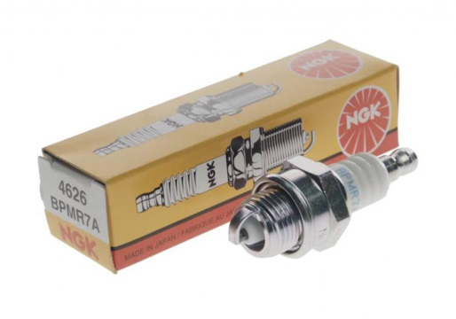 Свеча зажигания NGK BPMR7A для двухтактных двигателей (4626)